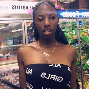 Meet your Posher, Dayonah